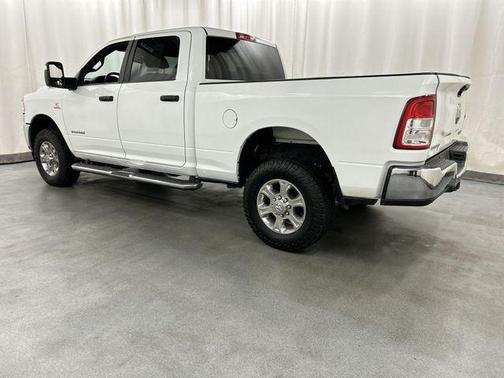 Bright White Clearcoat 2024 RAM 2500 Big Horn Crew Cab 4x4 6'4' Box