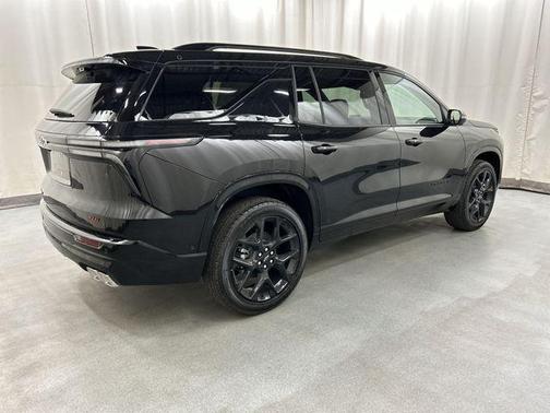 Mosaic Black Metallic 2026 Chevrolet Traverse RS