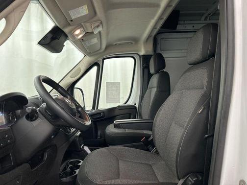 Bright White Clearcoat 2025 RAM ProMaster 2500 Tradesman