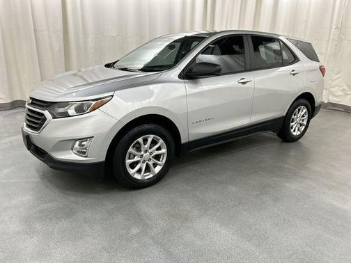 Silver Ice Metallic 2021 Chevrolet Equinox LS