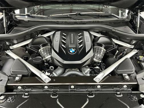 2021 BMW X7 M50i
