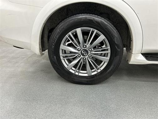 2021 INFINITI QX80 Luxe