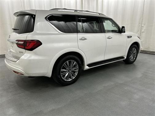 2021 INFINITI QX80 Luxe