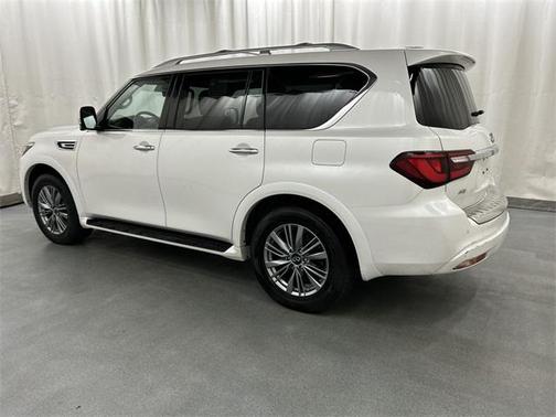 2021 INFINITI QX80 Luxe