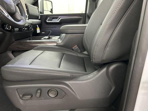 Summit White 2026 Chevrolet Silverado 3500 LTZ