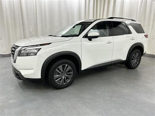 2025 Nissan Pathfinder SV 4WD