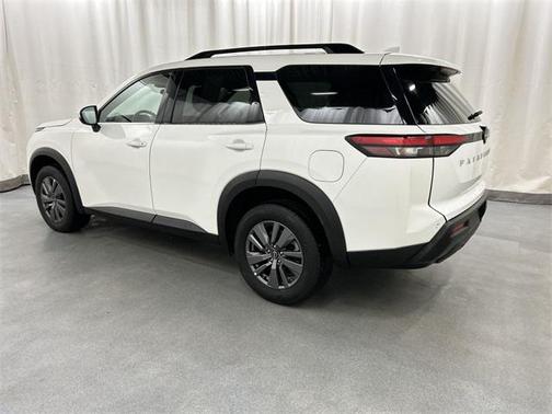 2025 Nissan Pathfinder SV 4WD