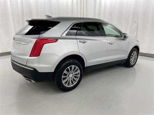 Photo 4 of 31 of 2019 Cadillac XT5 Luxury