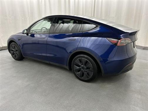 2025 Tesla Model Y Long Range Dual Motor All-Wheel Drive