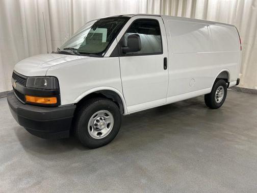 Summit White 2026 Chevrolet Express 2500 Work Van