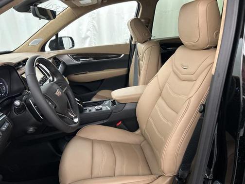 2025 Cadillac XT6 Sport AWD
