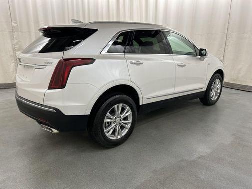Crystal White Tricoat 2026 Cadillac XT5 Luxury