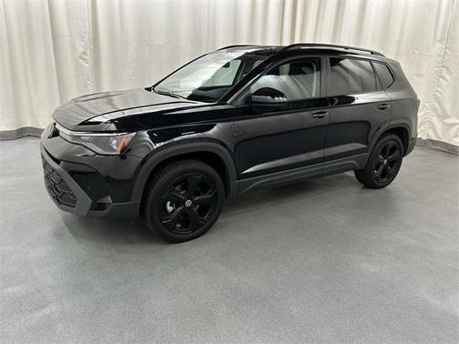 2025 Volkswagen Taos 1.5T SE Black