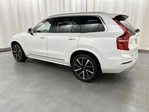 2022 Volvo XC90 Recharge Plug-In Hybrid T8 Inscription Expression 6 Passenger