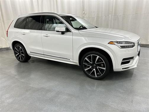 2022 Volvo XC90 Recharge Plug-In Hybrid T8 Inscription Expression 6 Passenger