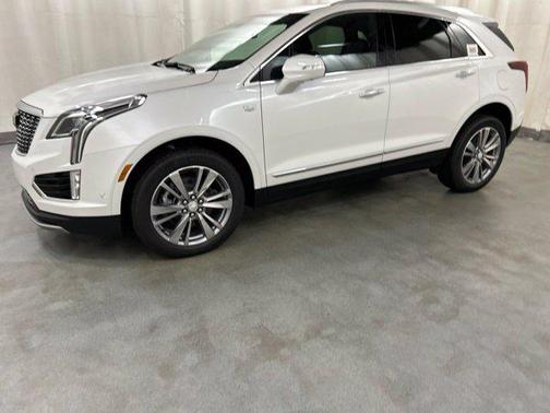 Crystal White Tricoat 2026 Cadillac XT5 Premium Luxury