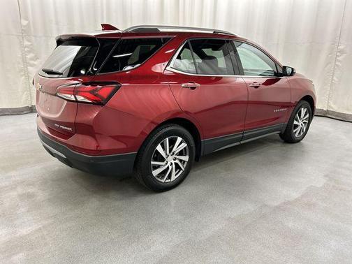 Radiant Red Tintcoat 2023 Chevrolet Equinox Premier w/1LZ