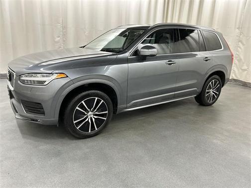 2020 Volvo XC90 T5 Momentum