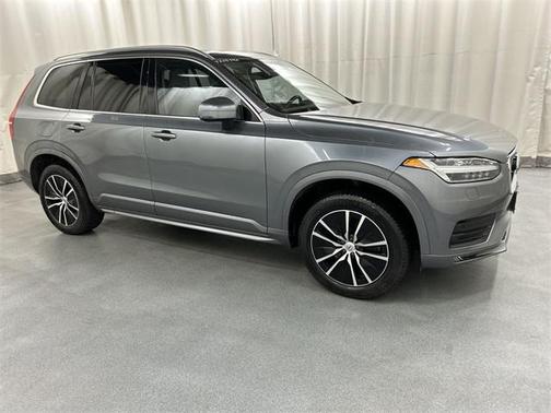 2020 Volvo XC90 T5 Momentum