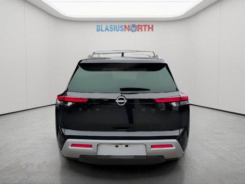 Super Black 2023 Nissan Pathfinder SL 4WD