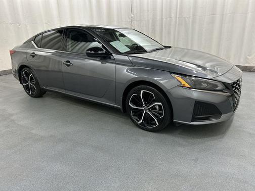 2025 Nissan Altima SR FWD