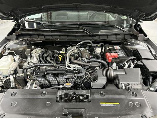 2025 Nissan Altima SR FWD