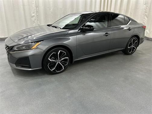 2025 Nissan Altima SR FWD