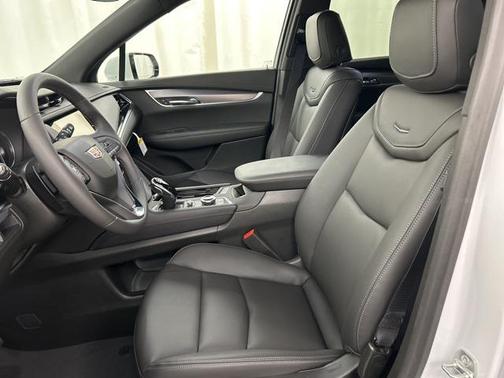 2025 Cadillac XT6 Luxury AWD