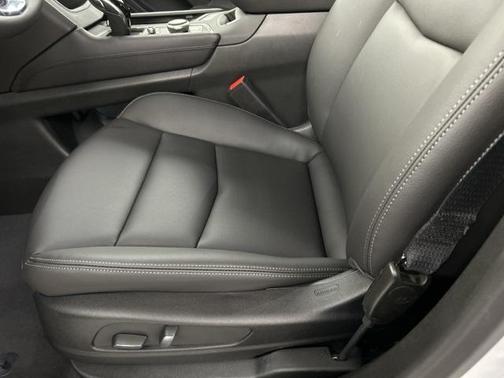 2025 Cadillac XT6 Luxury AWD