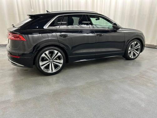 Orca Black Metallic 2019 Audi Q8 3.0T Premium
