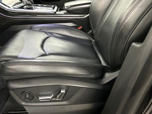 Orca Black Metallic 2019 Audi Q8 3.0T Premium