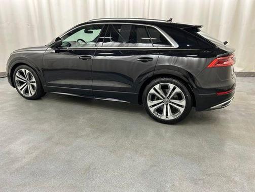 Orca Black Metallic 2019 Audi Q8 3.0T Premium