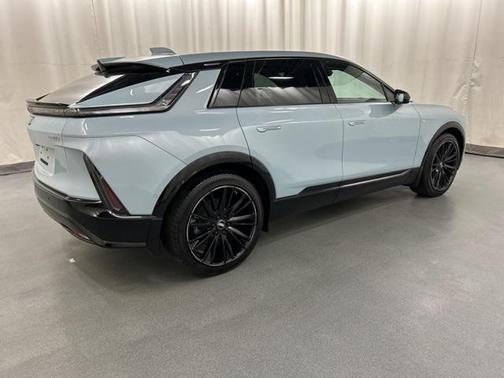 2025 Cadillac LYRIQ Sport w/1SJ
