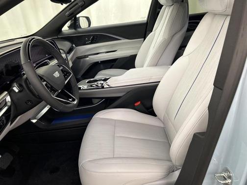 2025 Cadillac LYRIQ Sport w/1SJ