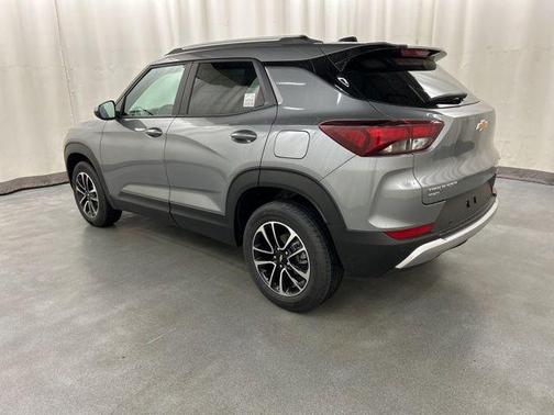 Sterling Gray Metallic 2026 Chevrolet Trailblazer LT