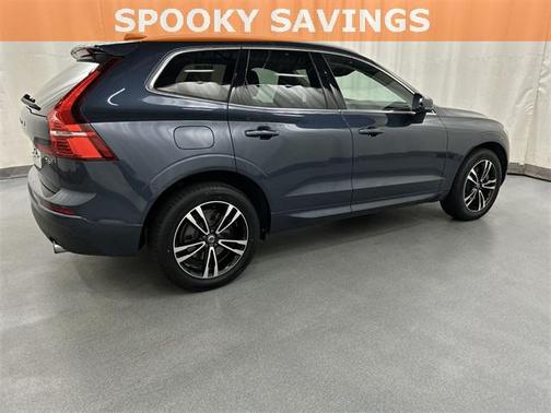 2021 Volvo XC60 T6 Momentum