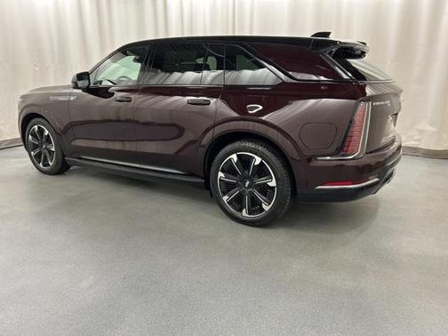 2025 Cadillac Escalade IQ Sport 2