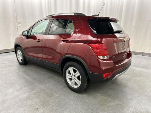 Crimson Metallic 2021 Chevrolet Trax LT