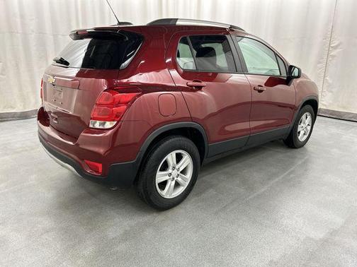 Crimson Metallic 2021 Chevrolet Trax LT