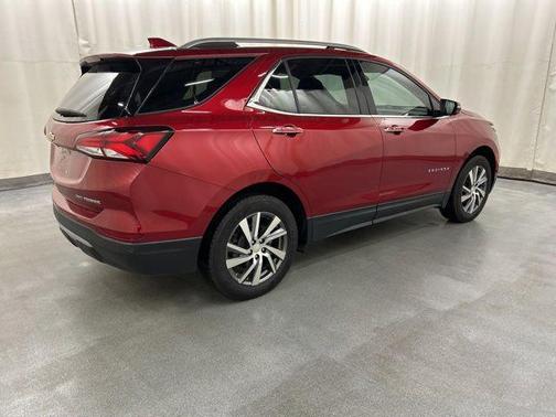 Cherry Red Tintcoat 2022 Chevrolet Equinox Premier w/1LZ