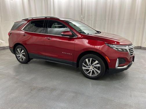 Cherry Red Tintcoat 2022 Chevrolet Equinox Premier w/1LZ