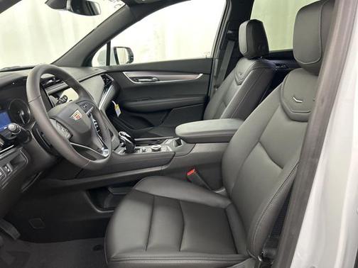 2025 Cadillac XT6 Luxury AWD
