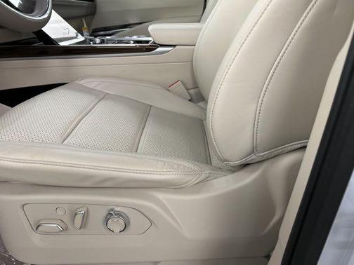 Vibrant White Tricoat 2026 Cadillac Escalade ESV Platinum