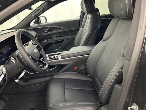 2025 Cadillac LYRIQ Luxury