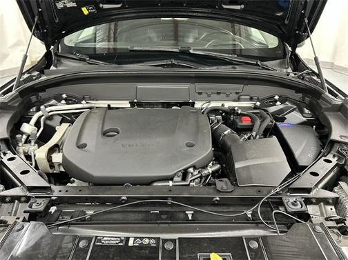 2022 Volvo XC60 B6 Inscription