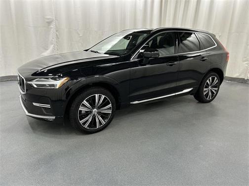 2022 Volvo XC60 B6 Inscription