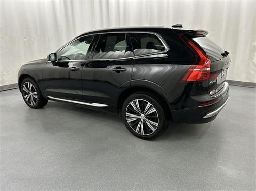 2022 Volvo XC60 B6 Inscription