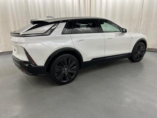 2025 Cadillac LYRIQ Sport