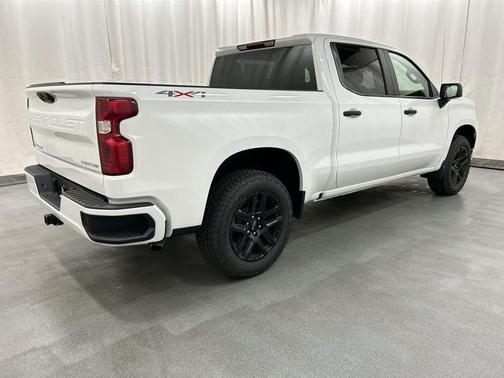 Summit White 2026 Chevrolet Silverado 1500 Custom
