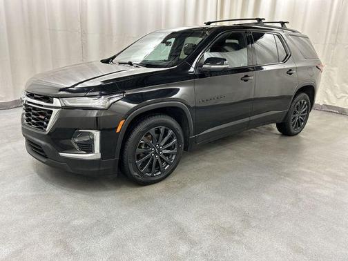 Mosaic Black Metallic 2023 Chevrolet Traverse RS
